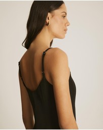 Atmos&Here - Amie Contrast Pleat Skirt Maxi Dress