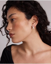 Michael Hill - 6.5mm Bar Drop Earrings with Cultured Freshwater Pearls in 10kt Yellow Gold