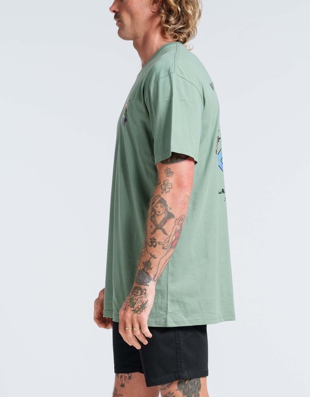 Vacancy Co - Peace & Leisure Tee