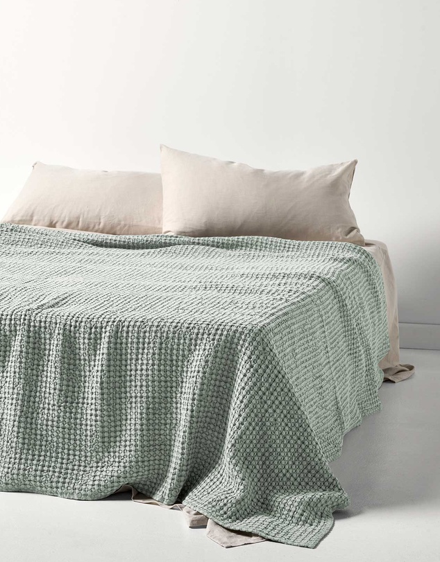 Aura Home - Waffle Bed Cover
