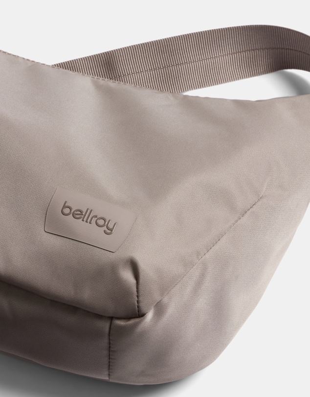Bellroy - Laneway Crescent Bag 2.5L