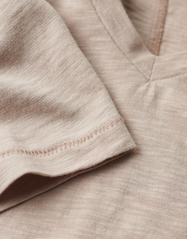 Superdry - Studios Slub Embroidered Vee Tee