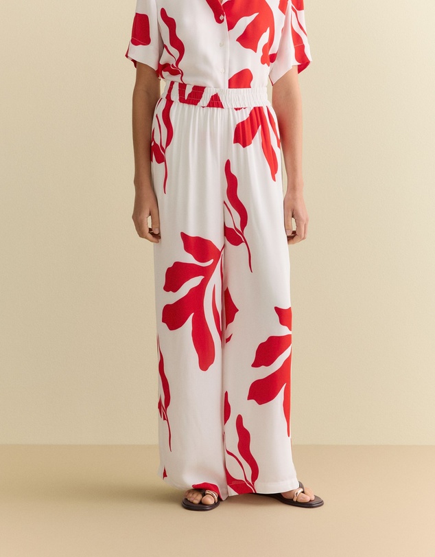 Trenery - Shadow Palm Draped Pull On Pant in Ivory