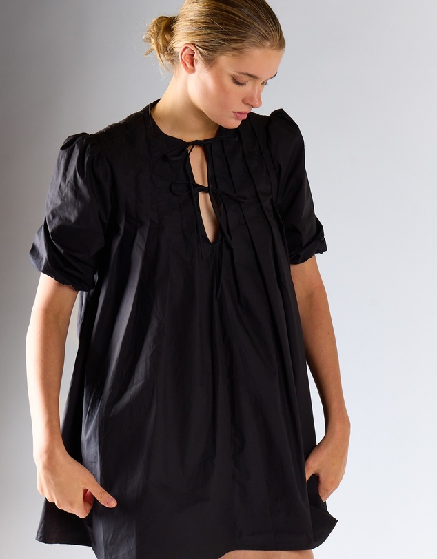 Glamorous - Pleated Mini Dress