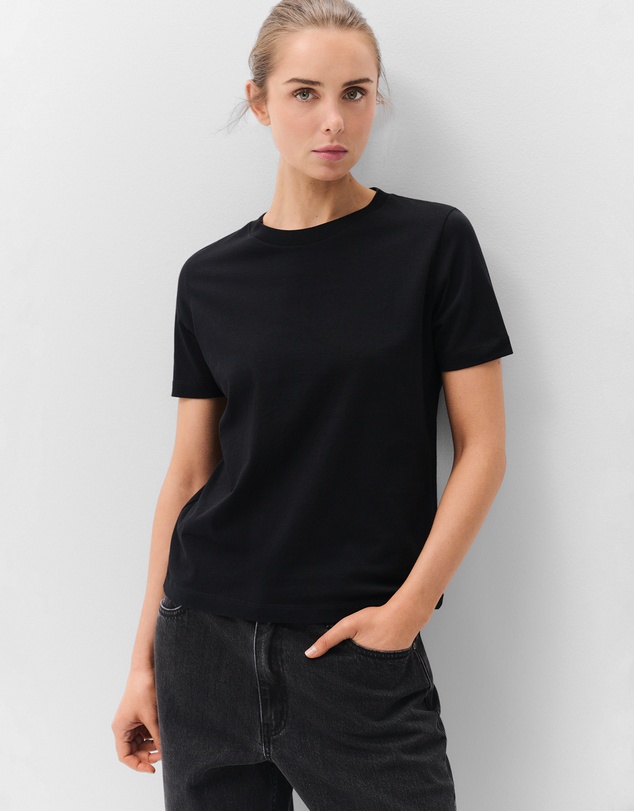 UNISON - The Classic Crew Tee