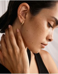 SAINT VALENTINE - Vera Wave Ear Cuff - Gold
