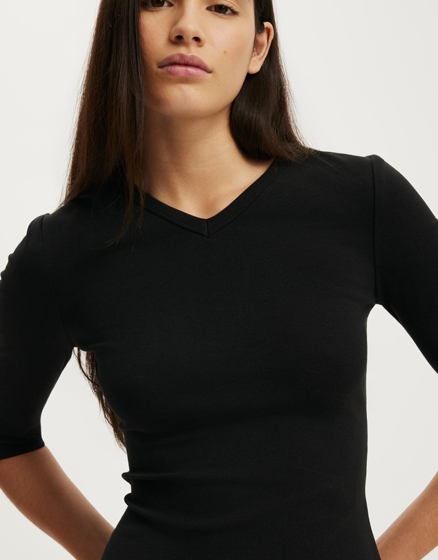Cotton On - 90S V Neck ¾ Sleeve
