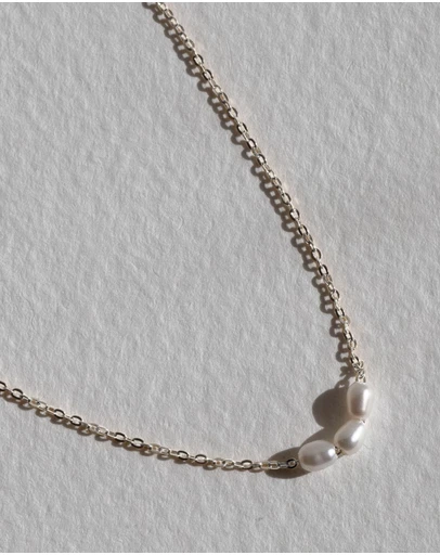 SAINT VALENTINE - Mini Pearl Necklace - Silver