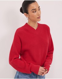Calli - Ronnie V-Neck Jumper