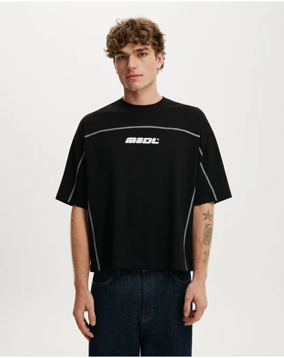 Cotton On - Cropped Fit Graphic T-Shirt