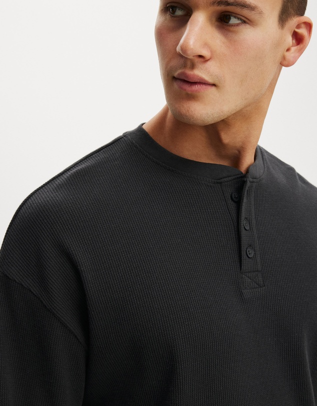 Cotton On - Relaxed Fit Textured Henley Long Sleeve