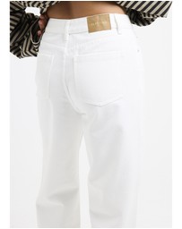 Subtitled - Alexa Mid Rise Relaxed Denim Jeans