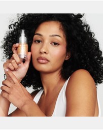MCoBeauty - Illuminating Makeup Grip Prime