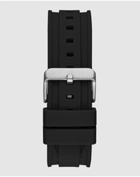 GUESS - Chrono Multifunction 46mm Silver-Tone with Black Dial and Silicone Strap
