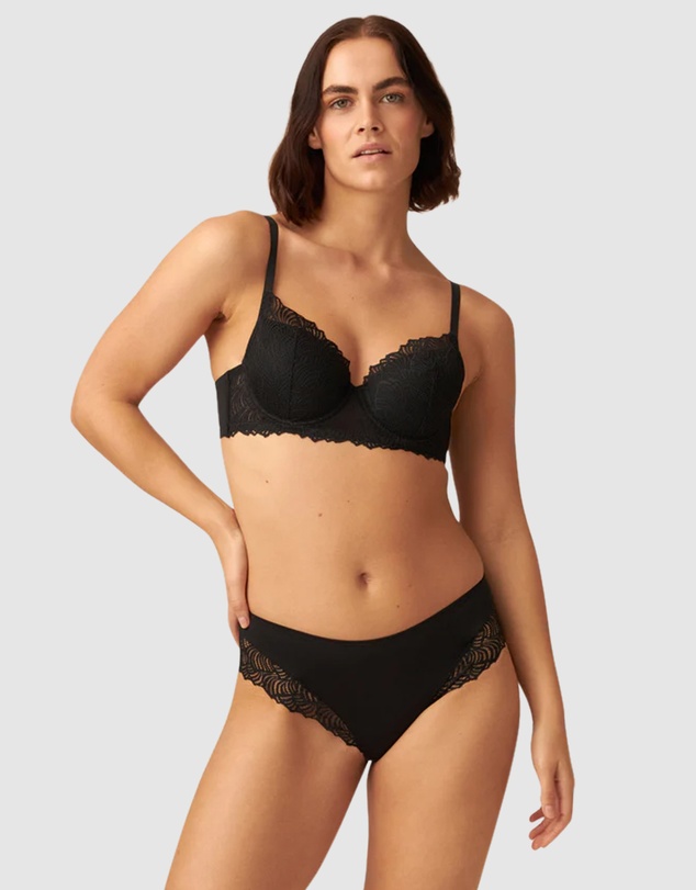 Naturana - The Friday Recycled Lace Lined Underwire Bra