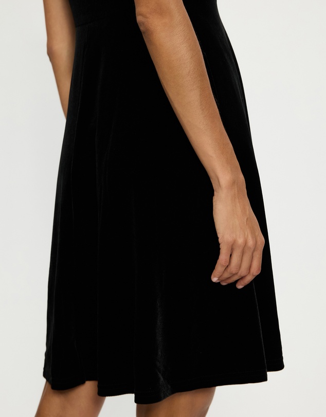 Mossée - Kiara Velvet Square Neck Dress