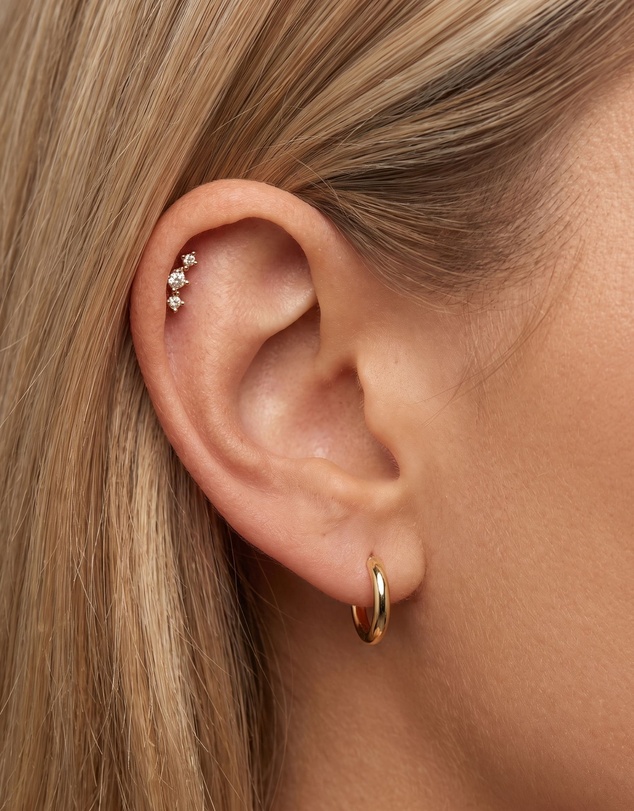 HOUSE OF SLANI - Gold Luma Flatback Helix Ear Piercing