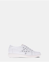 Mia Vita - Basha Lace-Up Casual Sneaker - White