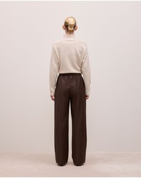 Trenery - Pintucked Pull On Pant in Coffee Bean