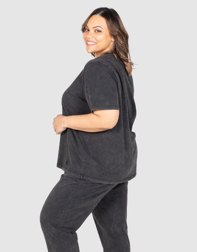 Love Your Wardrobe - Mackenzie Acid Wash Tee