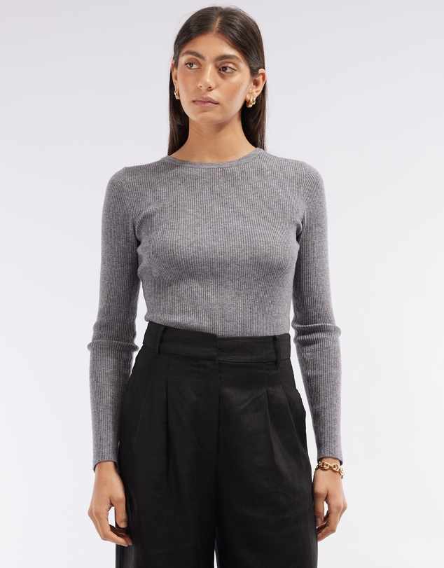 Amelius - Afina Long Sleeve Knit Top