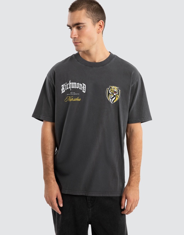 Nena & Pasadena - Richmond Vintage Goth Tee