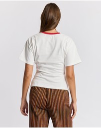 MAKU - Locally Sourced Fitted Tee