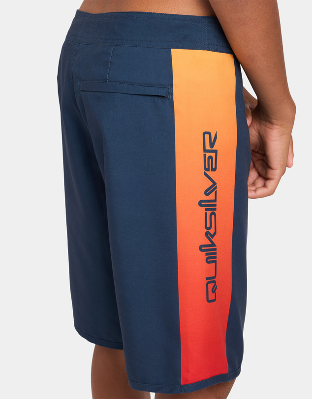 Quiksilver - Boys 8 to 16 Everyday Holmes 17