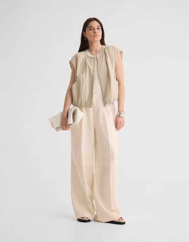 Oxford - Katie Sleeveles Bomber Jacket
