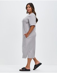 OMM Label - Mother Nature Birthing and Postpartum Nursing Gown