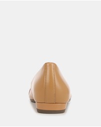 Vionic - Arielle Flat - Camel