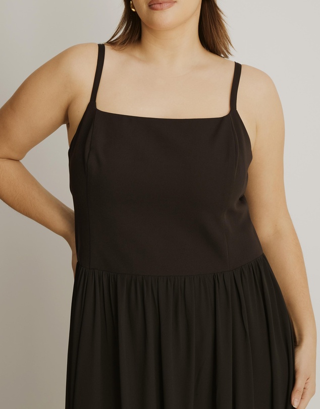 Atmos&Here Curvy - Amie Contrast Pleat Skirt Maxi Dress