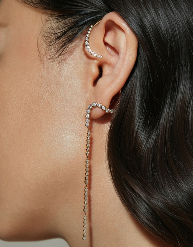 Jackie Mack - Glimmer Ear Cuff