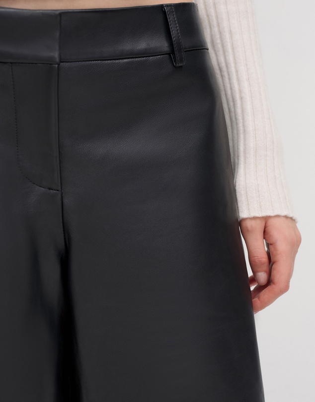 Reformation - Veda Gisele Leather Low Rise Bermuda