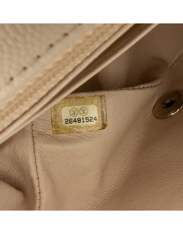 Pre-Loved by Azura Reborn - Pre-Loved chanel Quilted Shoulder Bag with Chain Strap and Turn-Lock Fastening