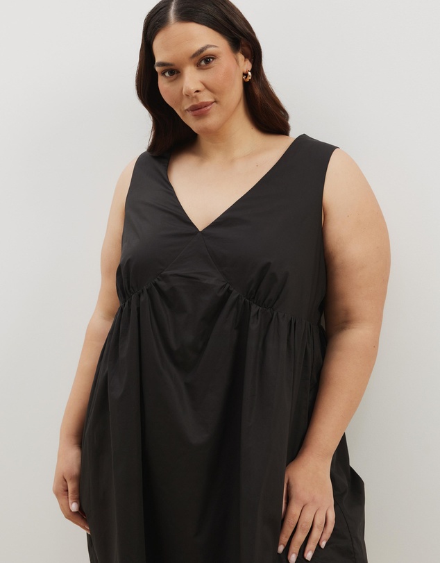 Atmos&Here Curvy - Louisa V-Neck Mini Dress