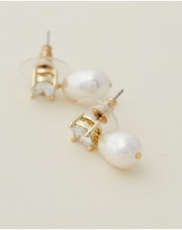 Stephanie Browne - Twinkle Pearl Earrings