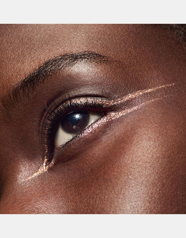 MAC - Dazzleshadow Liquid Eyeshadow