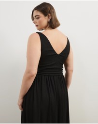 Atmos&Here Curvy - Lara V-Neck Ruched Side Maxi Dress