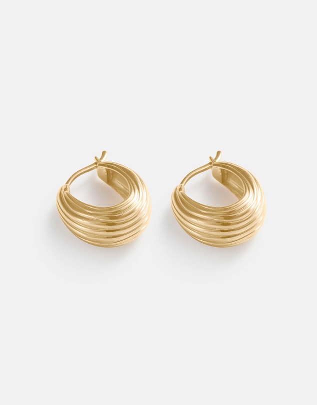 Kirstin Ash - Mondo Hoops