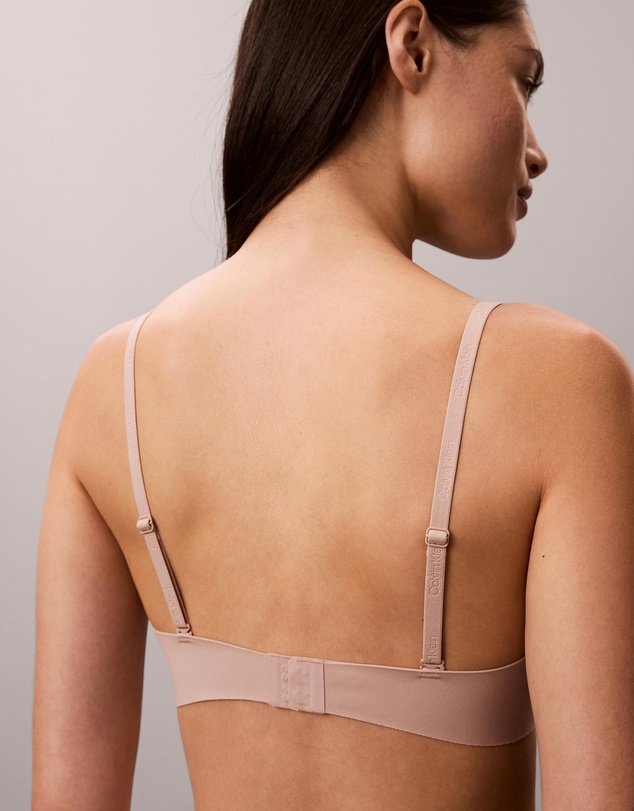 Calvin Klein - Perfectly Fit Lightly Lined Plunge Bra