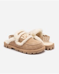 Ozwear Connection Uggs - UGG Violet Matelassé Shearling Slipper (Elastic Logo, Detachable Feature)