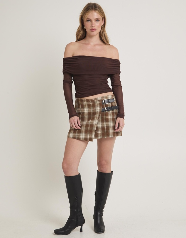 Alice In The Eve - Lilith Gathered Off Shoulder Mesh Top