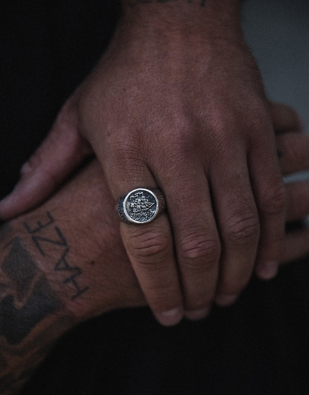 Haze & Glory - ICONIC EXCLUSIVE - Hold Fast Signet Ring in Oxidised 925 Silver
