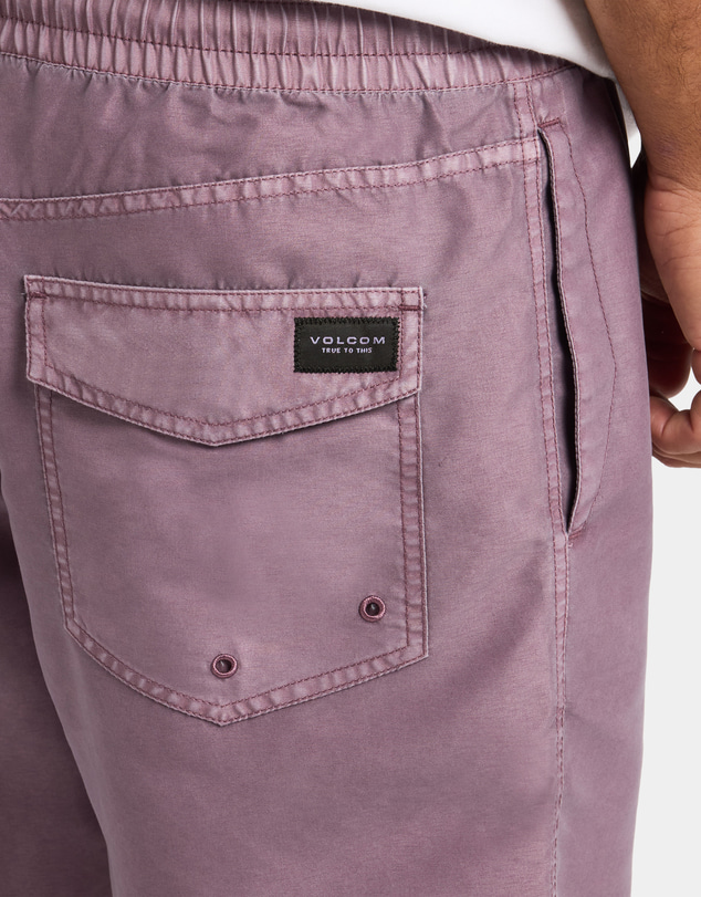 Volcom - Mens Center 17