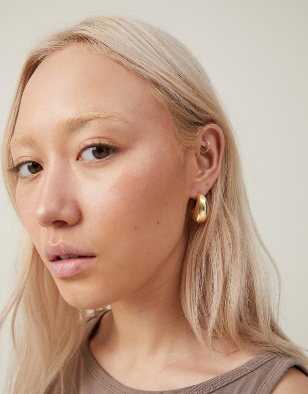 Rubi - Mid Charm Earring