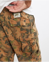 Vintage by The Real Deal - Pre Loved - Vintage Realtree Camo 'Double Knee' Cargo Pants