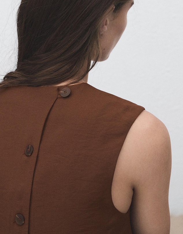 M.N.G - Buttoned Crop Top
