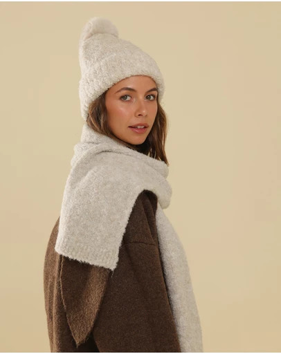 Morgan & Taylor - Elsie Boucle Beanie in White Cream