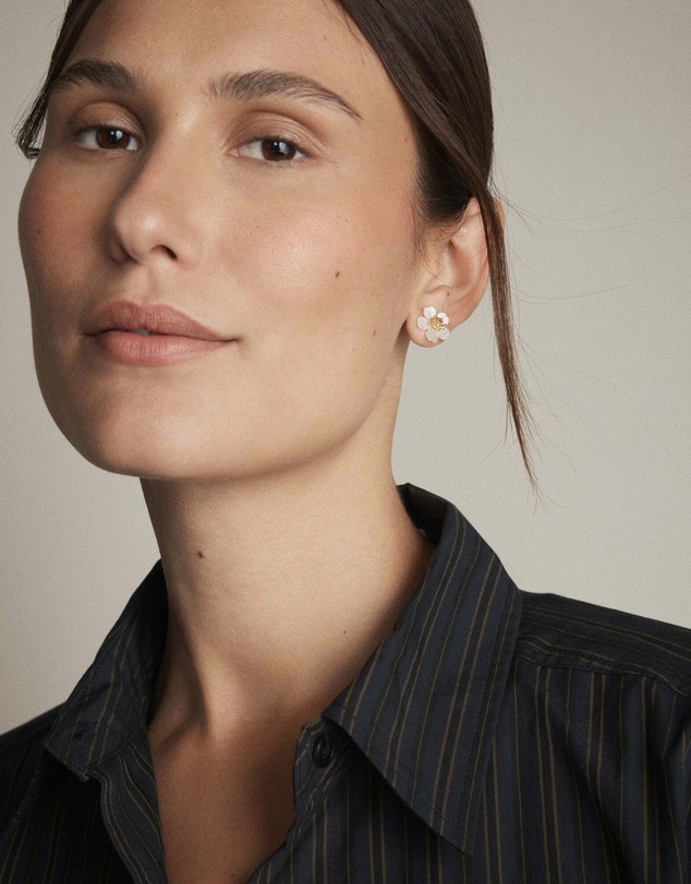 MIMCO - Resin Flower Stud Earrings - Pearl